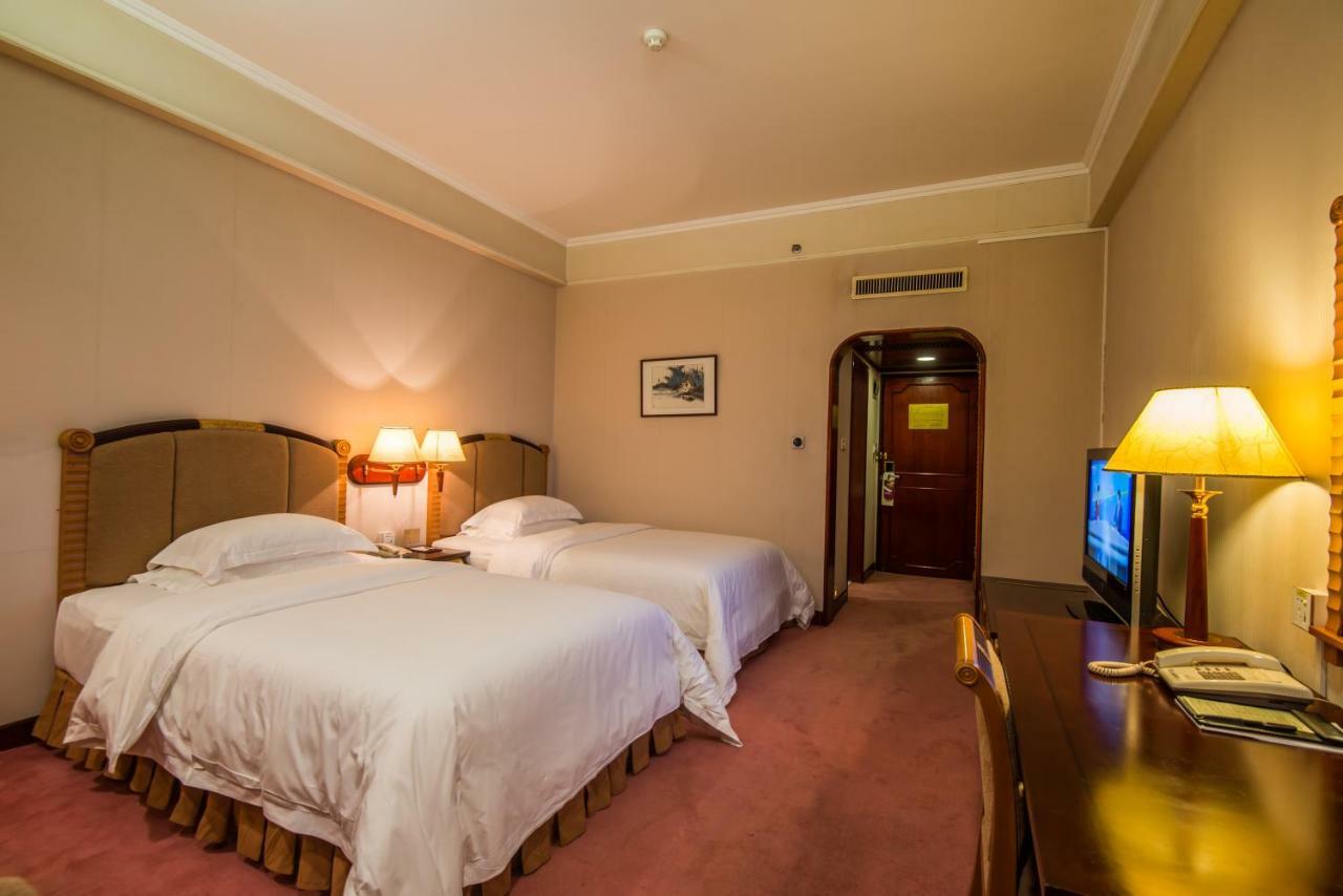 Panyu Hotel Guangzhou Exterior photo